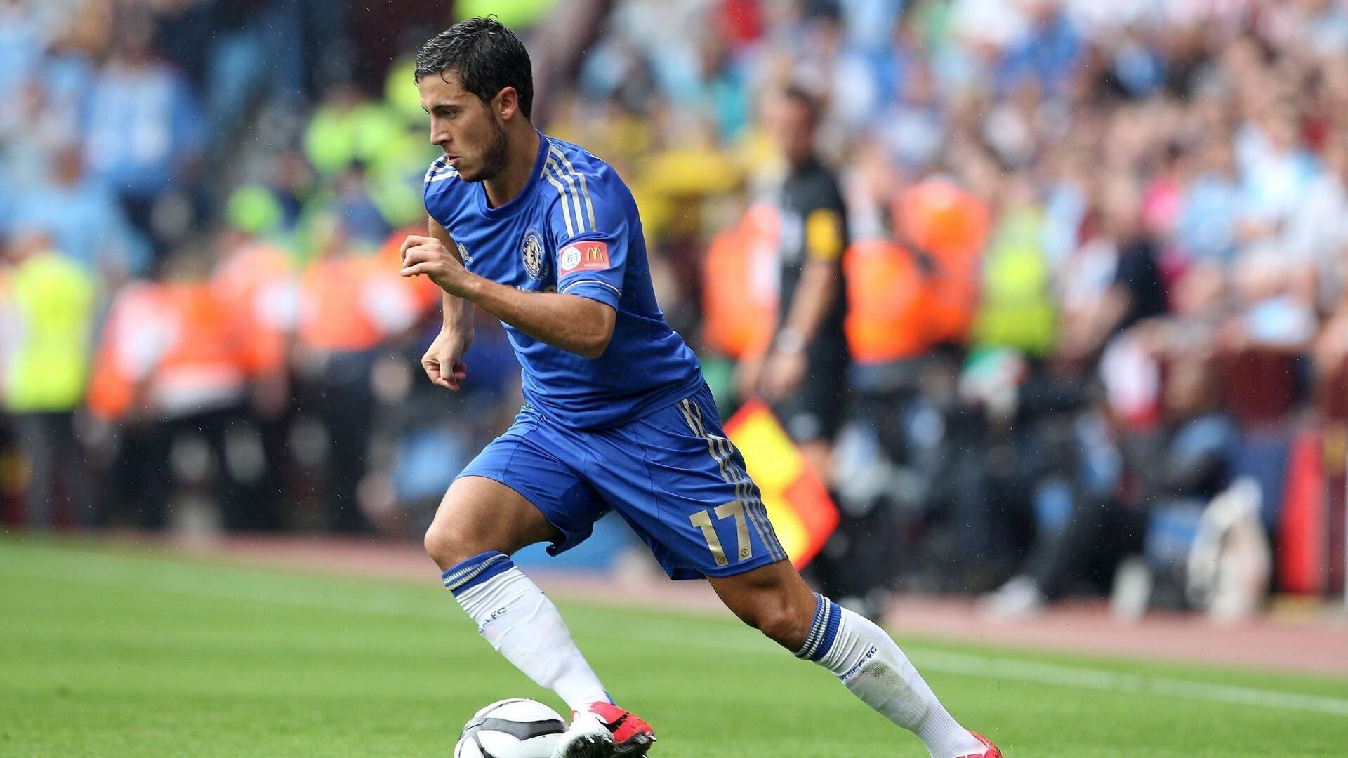 JackeyLove重返赛场，爆冷首场状态出色，IG观众沸腾！比赛高潮迭起